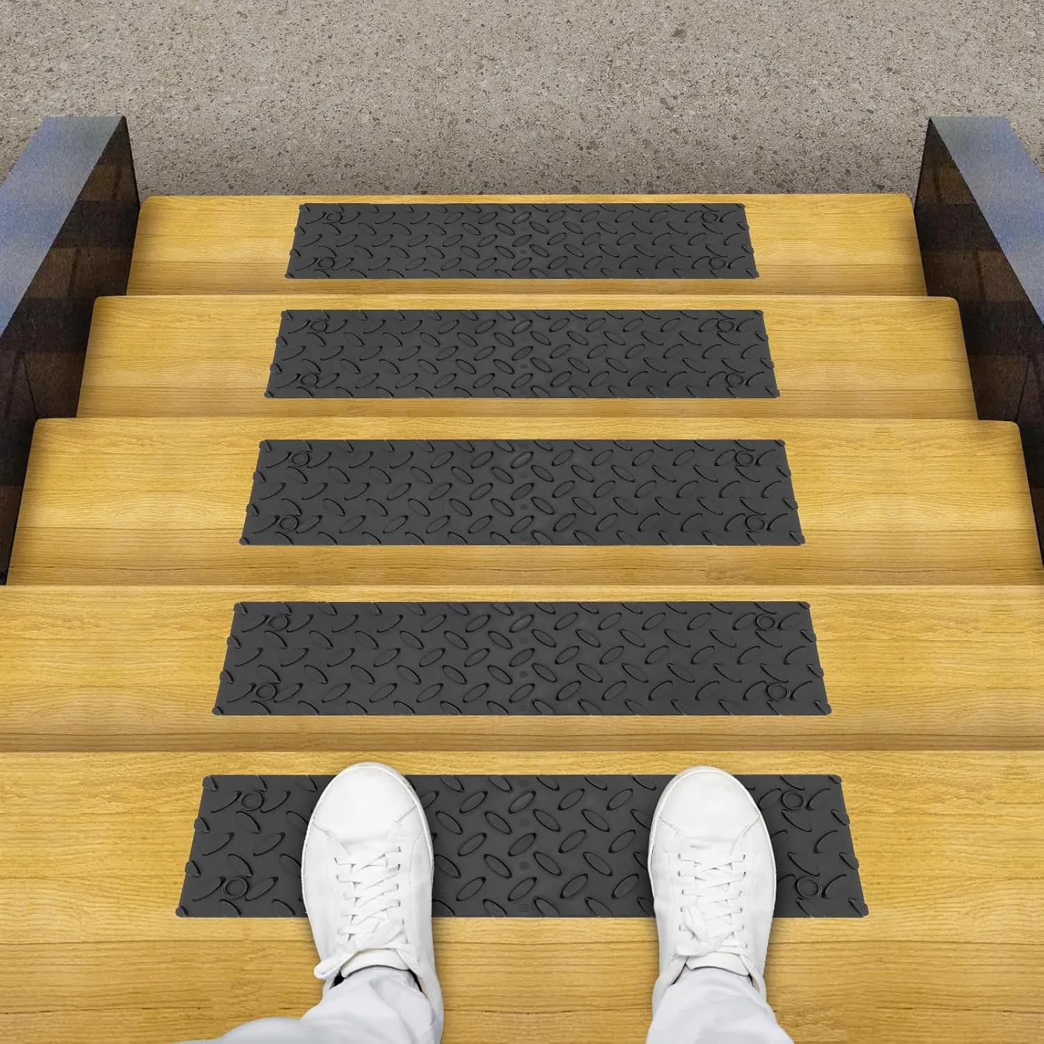 5 PCS Rubber Stair Tread for Wooden Steps, Non Slip Skid Resistant Stair Treads for Outdoor, 15.5" x 4", Black