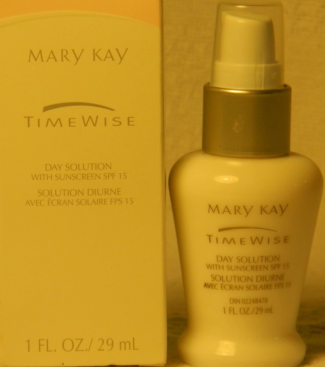 Mary Kay - Timewise - Day Solution with Sunscreen SPF 15 - 1 fl oz